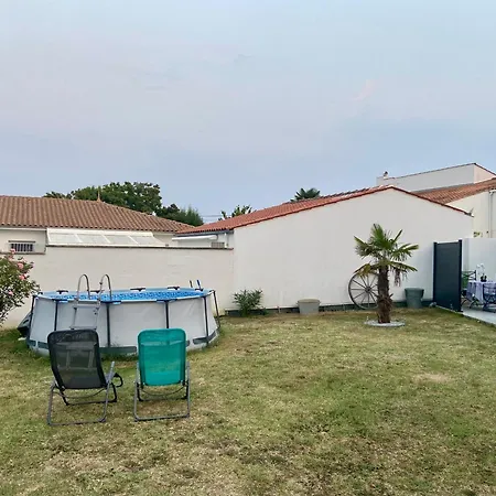 Maisonnette Cosy Au Calme Terrasse Local Velo Casa de Férias