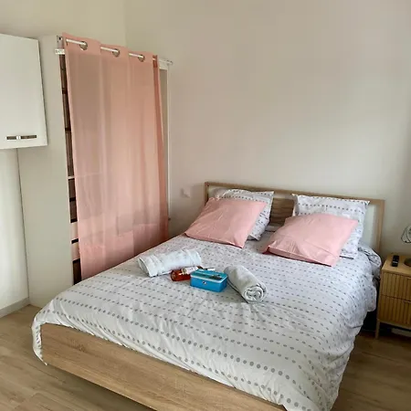 Maisonnette Cosy Au Calme Terrasse Local Vélo *