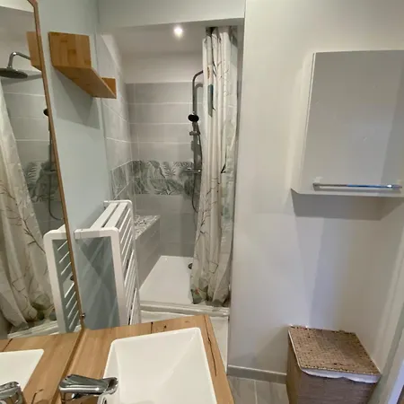 Maisonnette Cosy Au Calme Terrasse Local Vélo * Rochefort (Charente-Maritime)